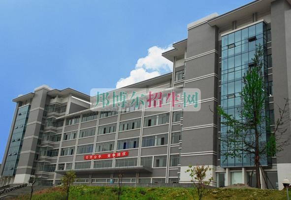 眉山職業(yè)技術(shù)學(xué)院招生辦聯(lián)系電話(huà)