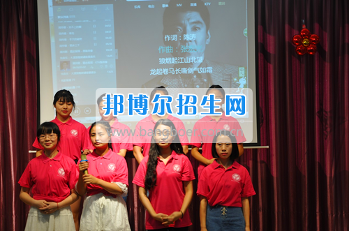 重慶工商大學(xué)派斯學(xué)院舉行青春“三下鄉(xiāng)”，我們在路上活動