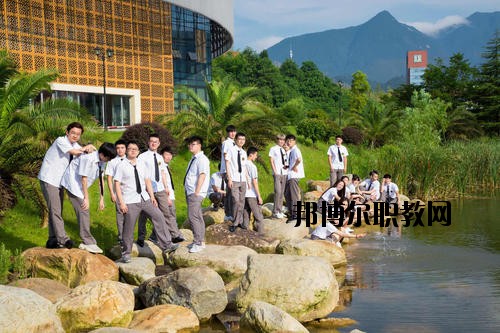 江西廬山旅游中等專業(yè)學校2020年報名條件、招生要求、招生對象