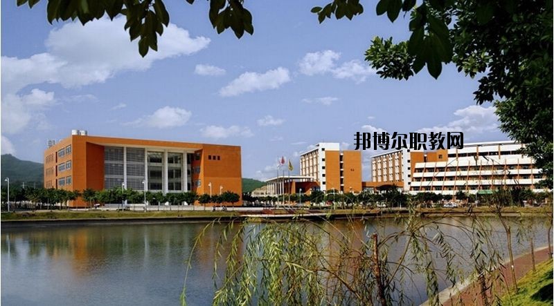 仙桃新亞電腦中等職業(yè)學(xué)校2020年報(bào)名條件、招生要求、招生對(duì)象