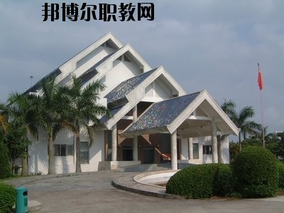 曲靖羅平職業(yè)技術(shù)學(xué)校2020年報名條件、招生要求、招生對象