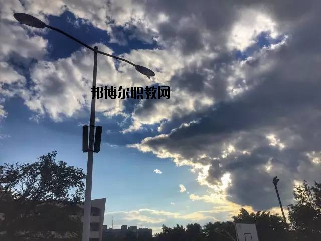 元謀縣職業(yè)高級(jí)中學(xué)怎么樣、好不好