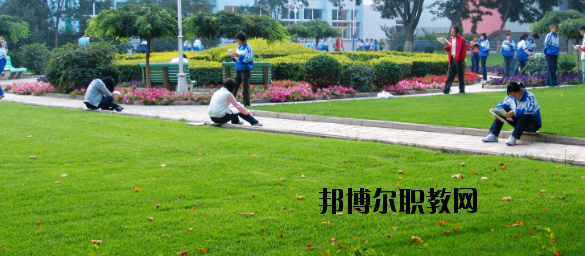 甘肅工業(yè)技師學(xué)院2020年報(bào)名條件、招生要求、招生對(duì)象