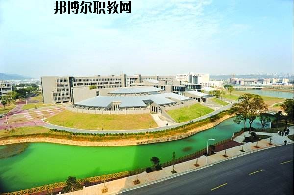 武穴財貿(mào)中等專業(yè)學(xué)校2020年報名條件、招生要求、招生對象