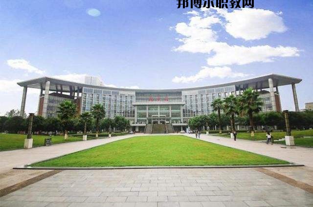 麻城順河高級職業(yè)中學(xué)2020年報名條件、招生要求、招生對象
