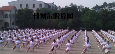 四川紅十字衛(wèi)生學(xué)校2020年報(bào)名條件、招生要求、招生對(duì)象