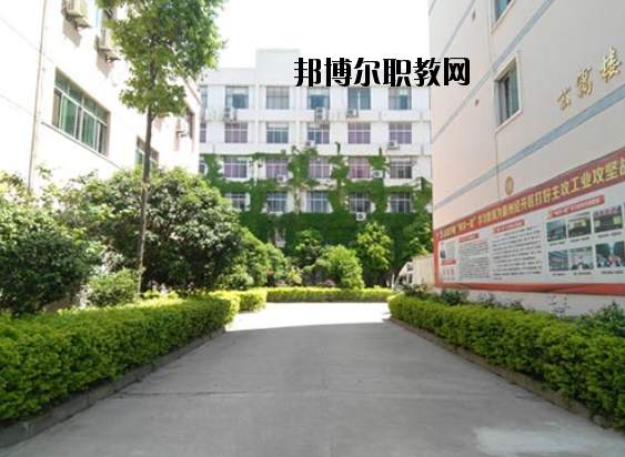 贛州光華職業(yè)技術學校2020年報名條件、招生要求、招生對象