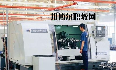河南信陽航空服務(wù)學(xué)校2021年報名條件、招生要求、招生對象