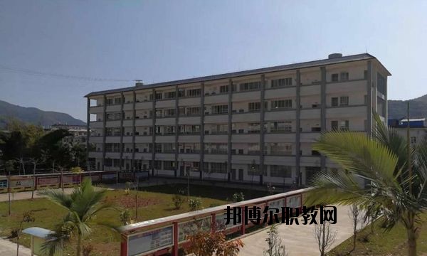 孟連縣職業(yè)高級(jí)中學(xué)2020年報(bào)名條件、招生要求、招生對(duì)象