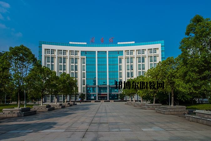 孝感紅人中等職業(yè)學(xué)校2020年報(bào)名條件、招生要求、招生對(duì)象