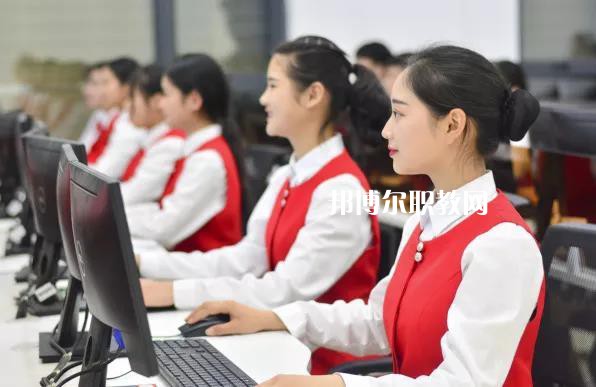 云龍縣民族職業(yè)高級(jí)中學(xué)2021年報(bào)名條件、招生要求、招生對(duì)象