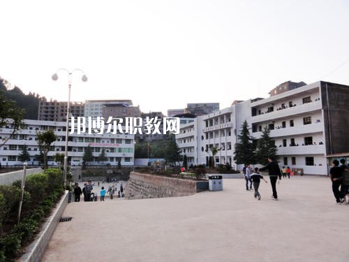 通?？h職業(yè)高級中學(xué)2021年招生錄取分數(shù)線
