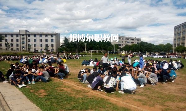 宜良縣職業(yè)高級中學2021年學費、收費多少