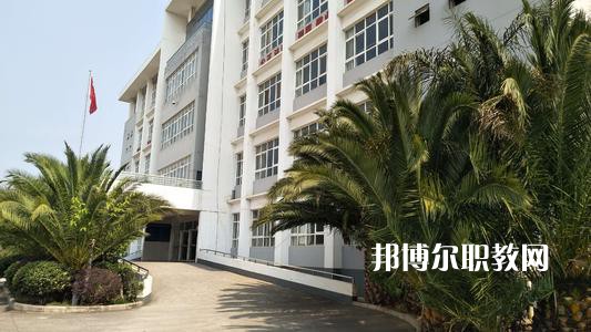 晉寧職業(yè)高級中學(xué)2021年報名條件、招生要求、招生對象