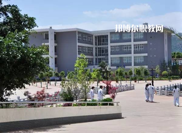 昆明旅游職業(yè)中學(xué)2021年學(xué)費(fèi)、收費(fèi)多少