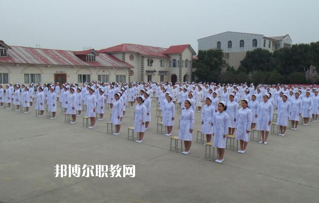 四川蜀都衛(wèi)生學(xué)校2021年學(xué)費(fèi)、收費(fèi)多少