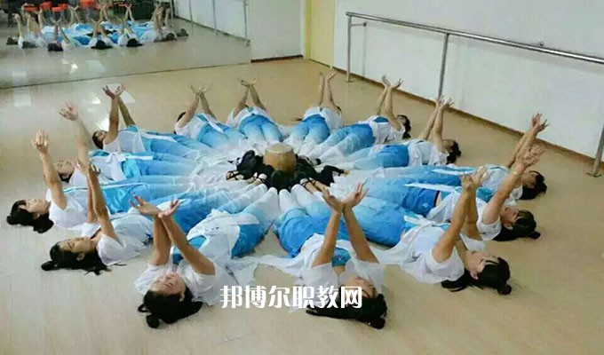 涿鹿縣職業(yè)技術(shù)教育中心2022年報(bào)名條件、招生要求、招生對象