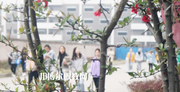 南充工貿(mào)科技職業(yè)學(xué)校2022年報(bào)名條件、招生要求、招生對(duì)象