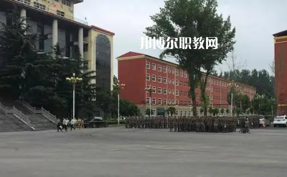河南工業(yè)和信息化高級(jí)技工學(xué)校2022年報(bào)名條件、招生要求、招生對象