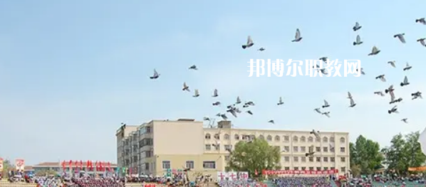 黑龍江省鶴崗衛(wèi)生學(xué)校2022年報名條件、招生要求、招生對象
