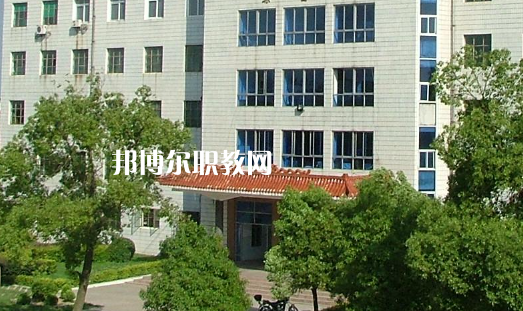 武漢黃陂職業(yè)技術學校2022年報名條件、招生要求、招生對象