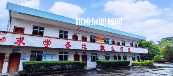 玉林電子工業(yè)學(xué)校2022年報(bào)名條件、招生要求、招生對(duì)象