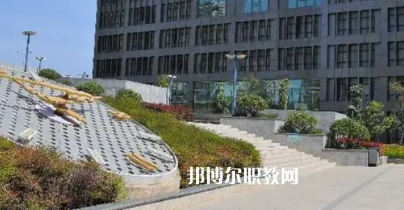 云南高職?？圃盒Ｅ琶?0強