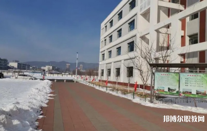 2024新賓縣中等職業(yè)技術(shù)專業(yè)學(xué)校招生計(jì)劃 招生人數(shù)是多少(附要求、條件、對(duì)象)